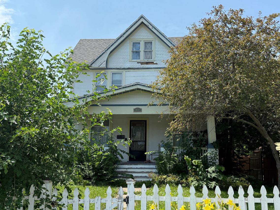 437 S Main St, Hartford, WI 53027
