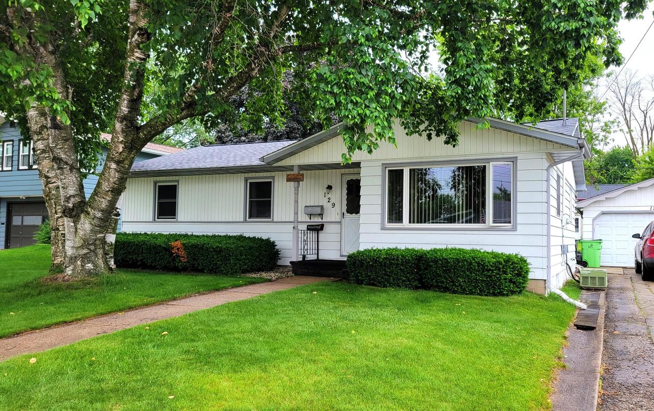 129 Wisconsin St, Beaver Dam, WI 53916