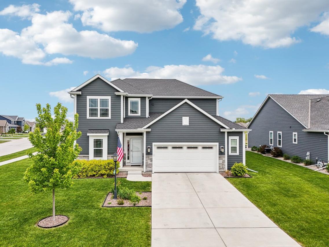 35230 Winnebago Ct, Summit, WI 53066