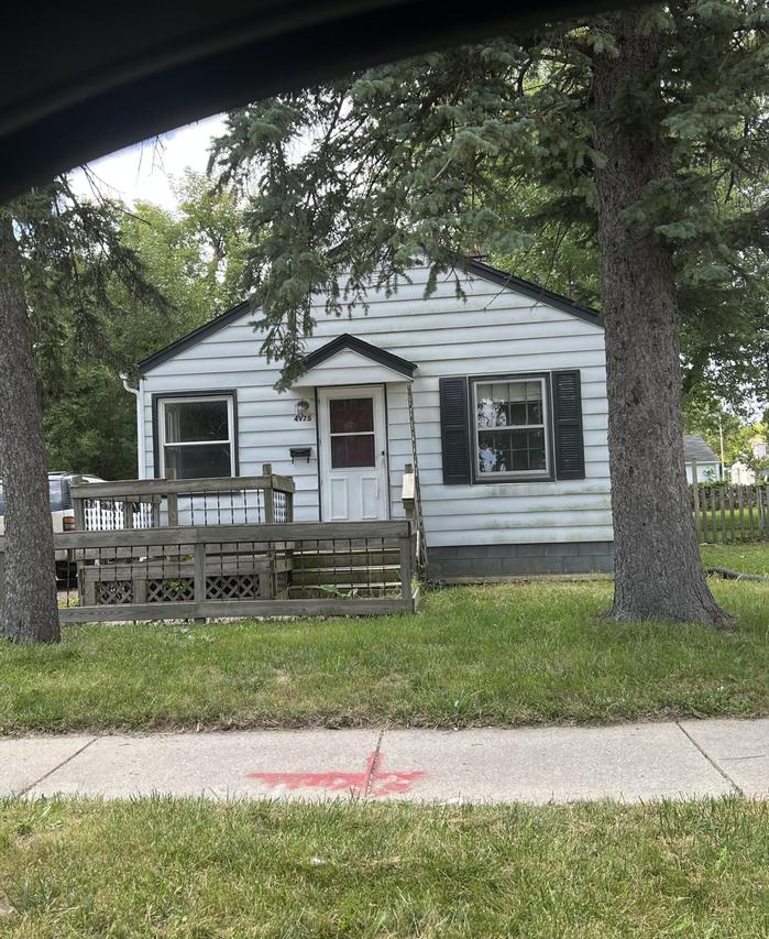 4975 N 53rd St, Milwaukee, WI 53218
