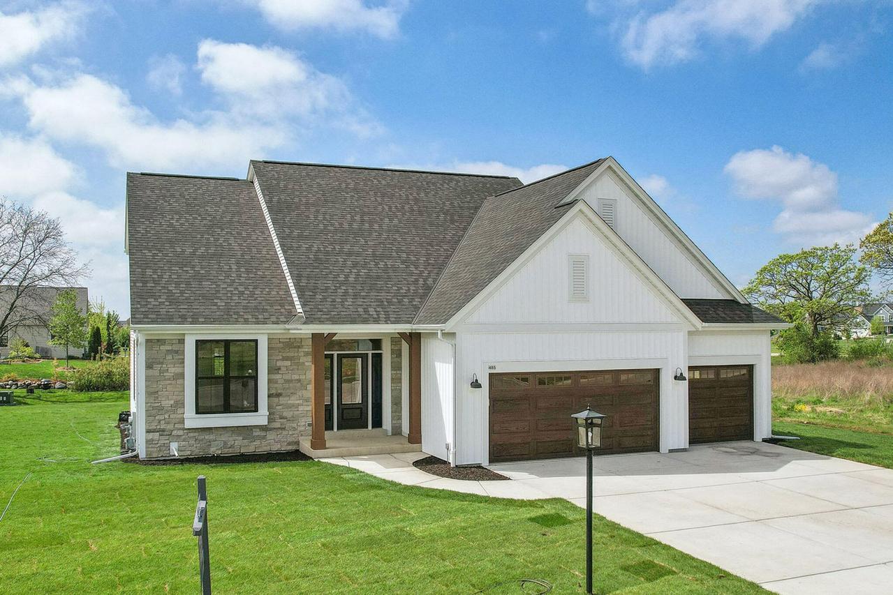 485 Chapman Farm Blvd #Lt13, Mukwonago, WI 53149