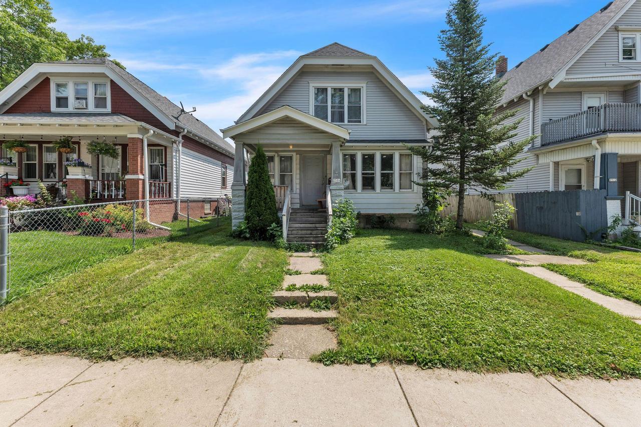 2506 S 14th St, Milwaukee, WI 53215