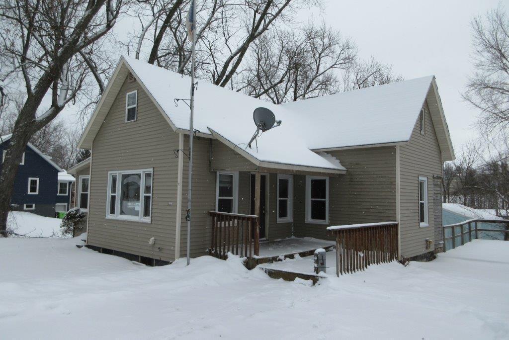 110 E 9th St, Neillsville, WI 54456