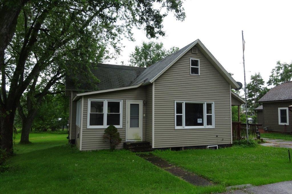 110 E 9th St, Neillsville, WI 54456