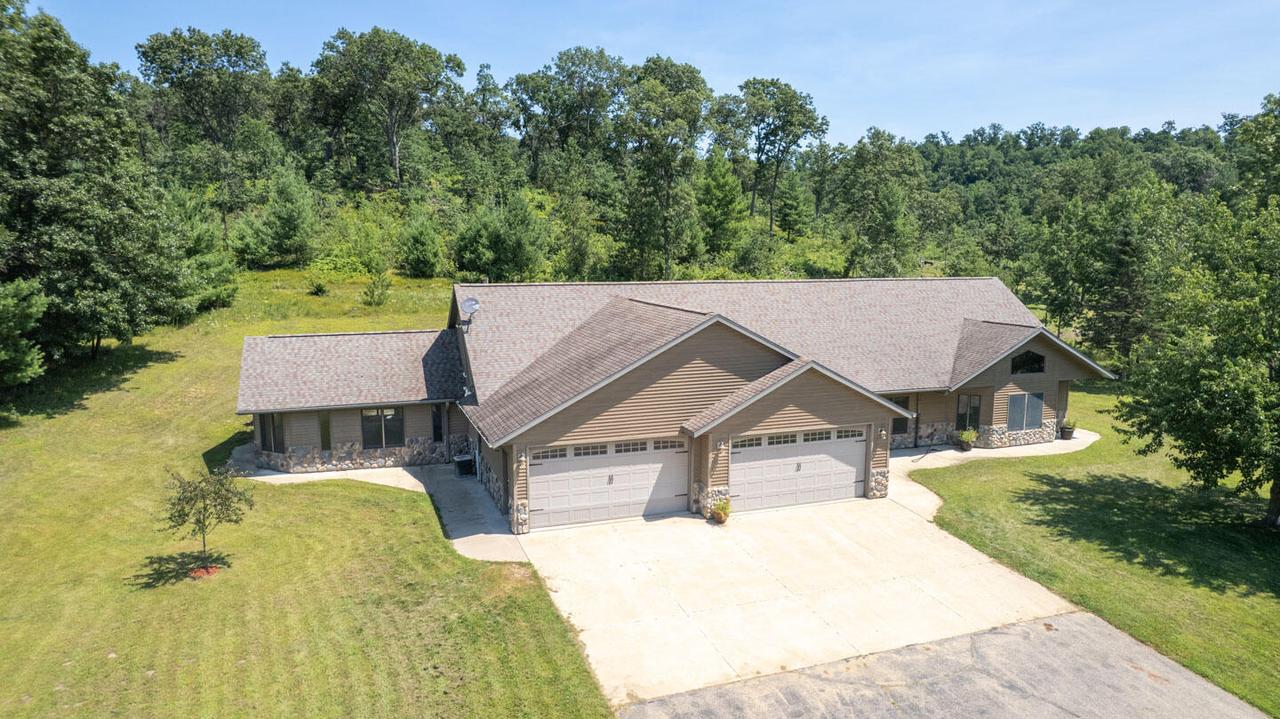 8351 Idol Ave, Leon, WI 54656