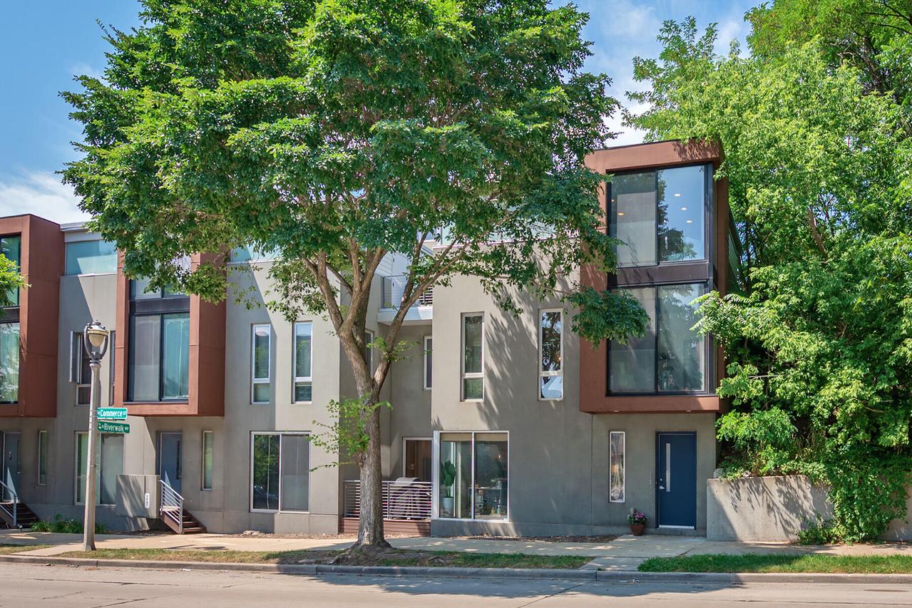 2049 N Commerce St, Milwaukee, WI 53212