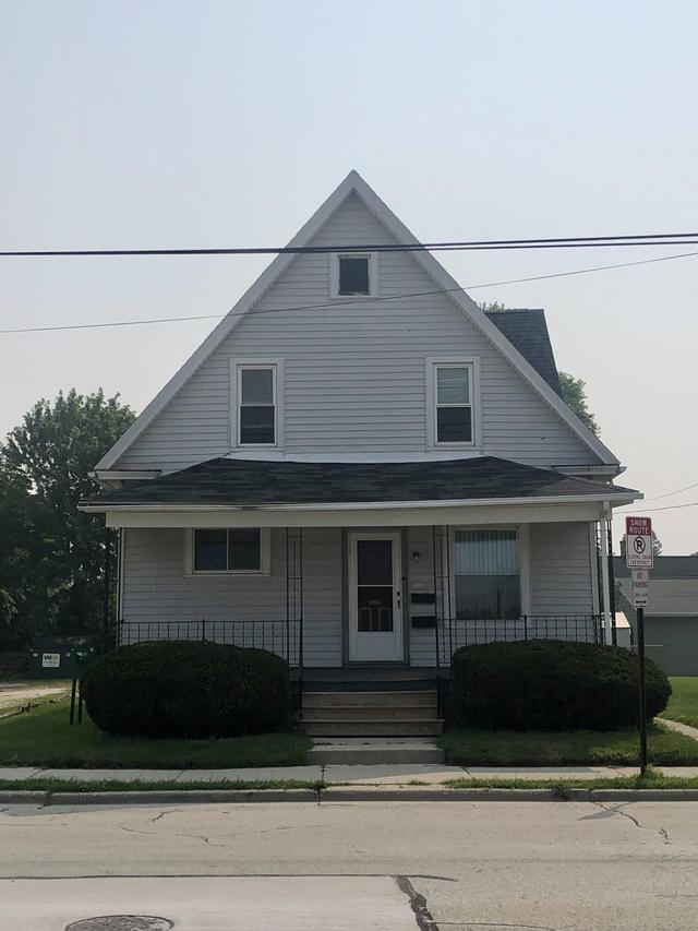 2113 N 15th St, Sheboygan, WI 53081