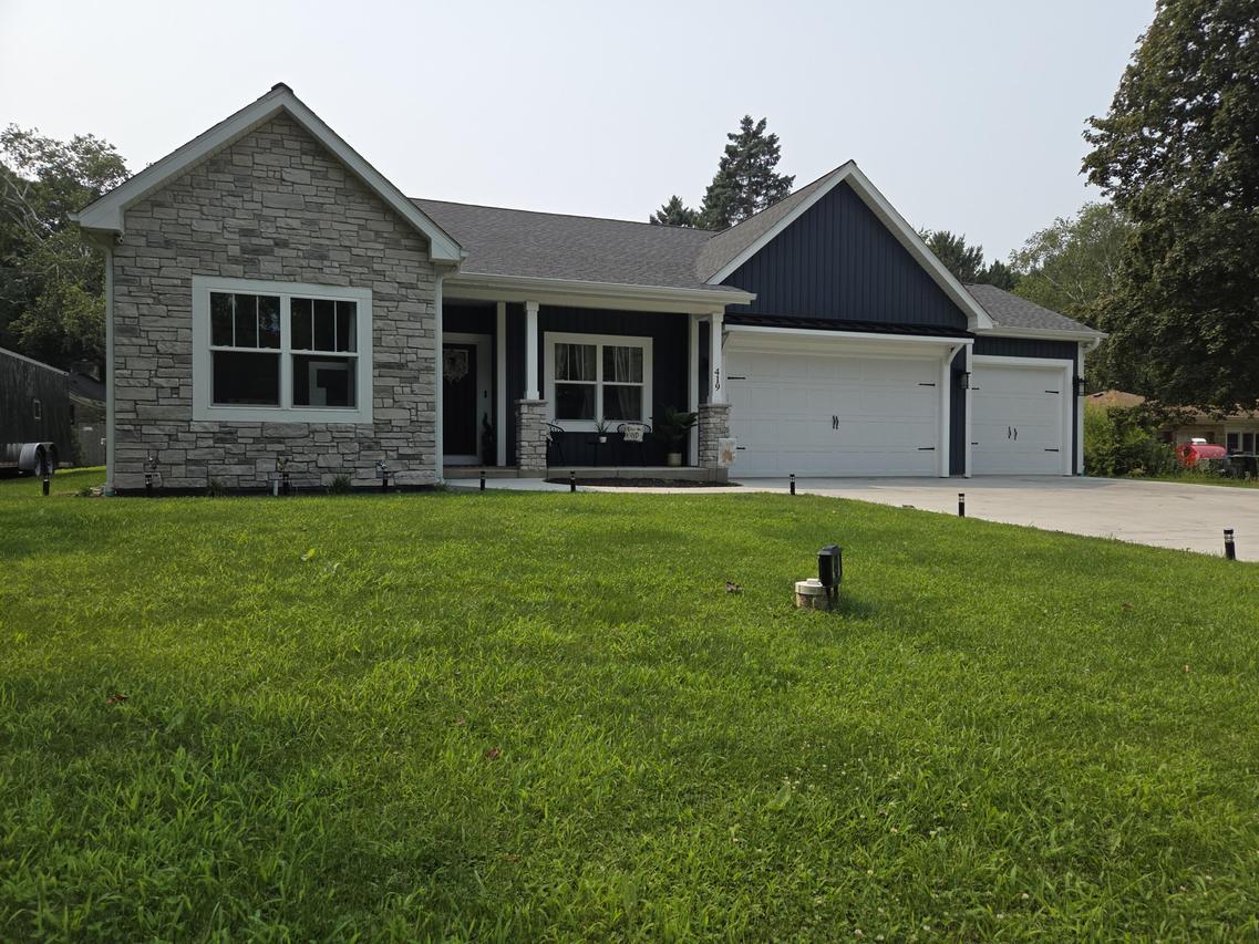 419 4 Mile Rd, Caledonia, WI 53402
