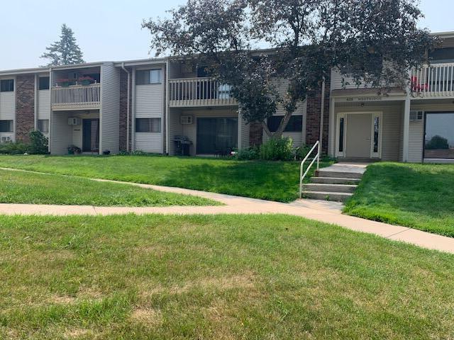 629 Westridge Dr #Unit 4, West Bend, WI 53095