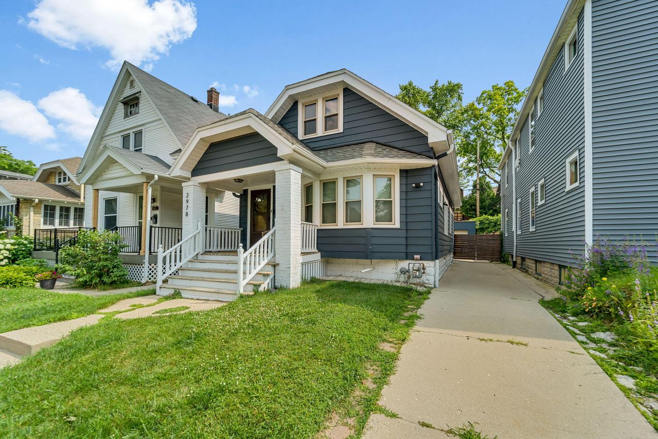 2978 S Delaware Ave, Milwaukee, WI 53207