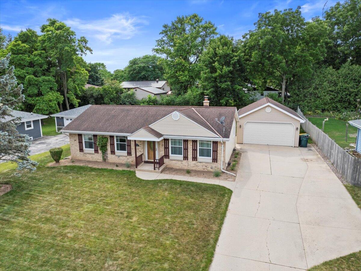 117 Judge Dr, Saukville, WI 53080