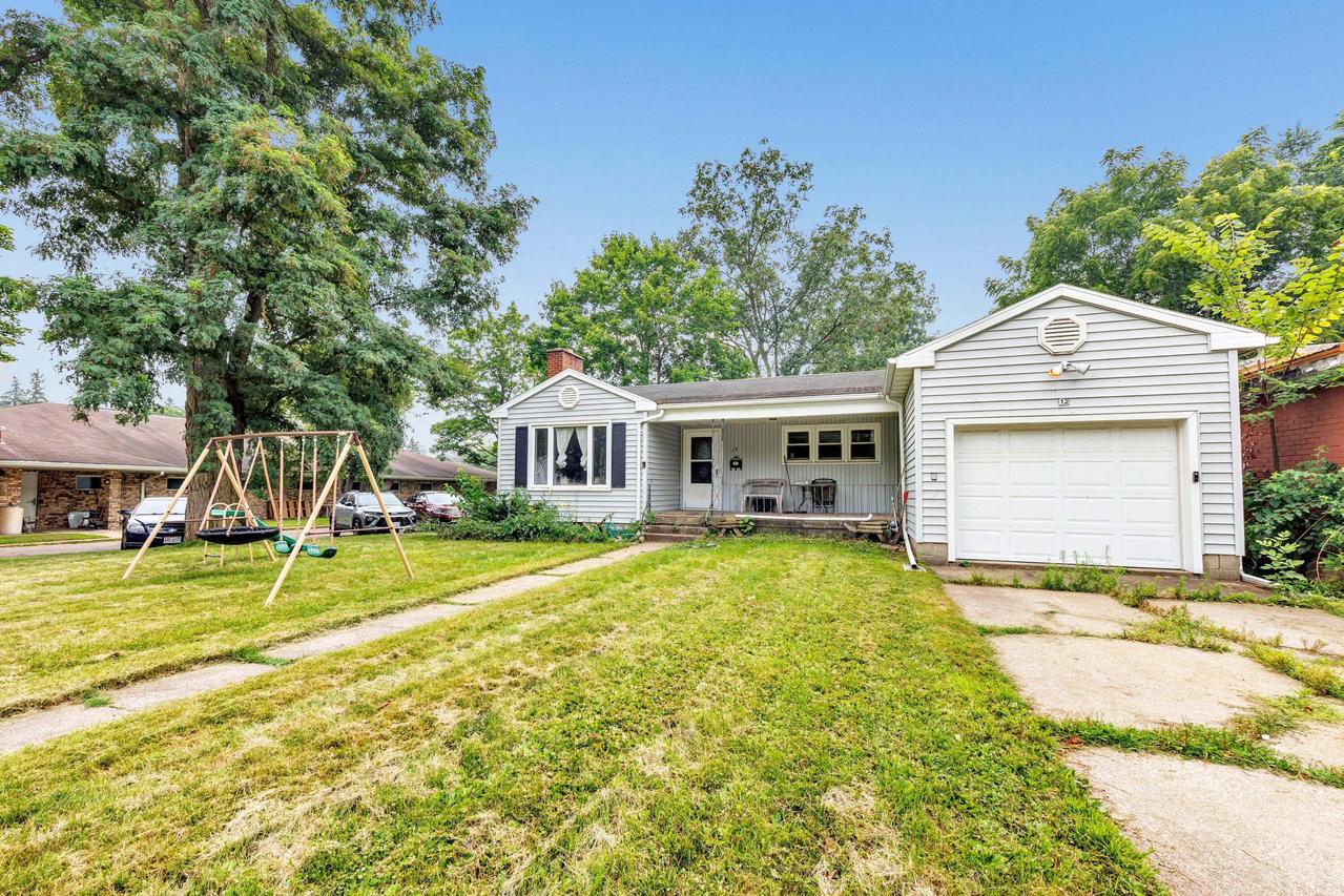12 E 14th St, Clintonville, WI 54929
