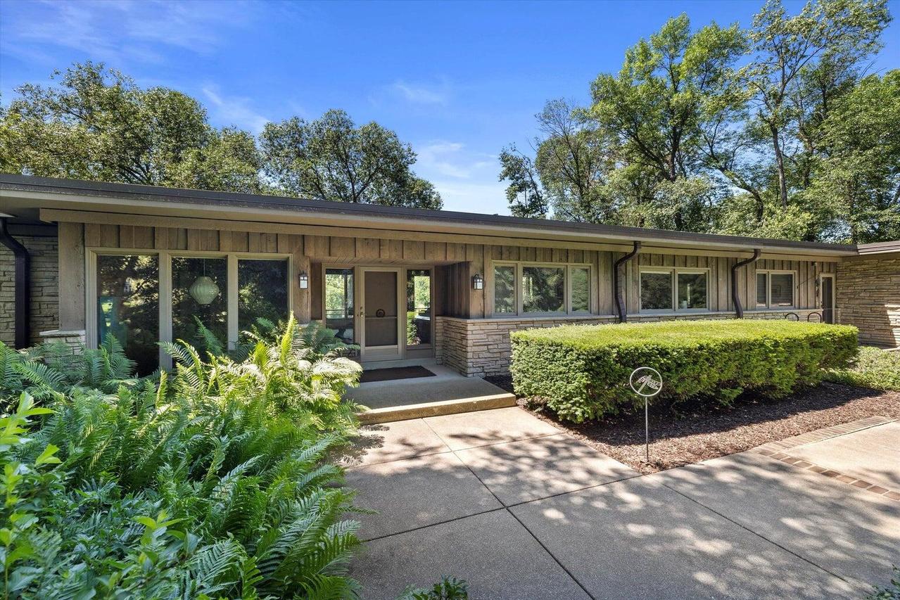 1165 W Green Tree Rd, River Hills, WI 53217