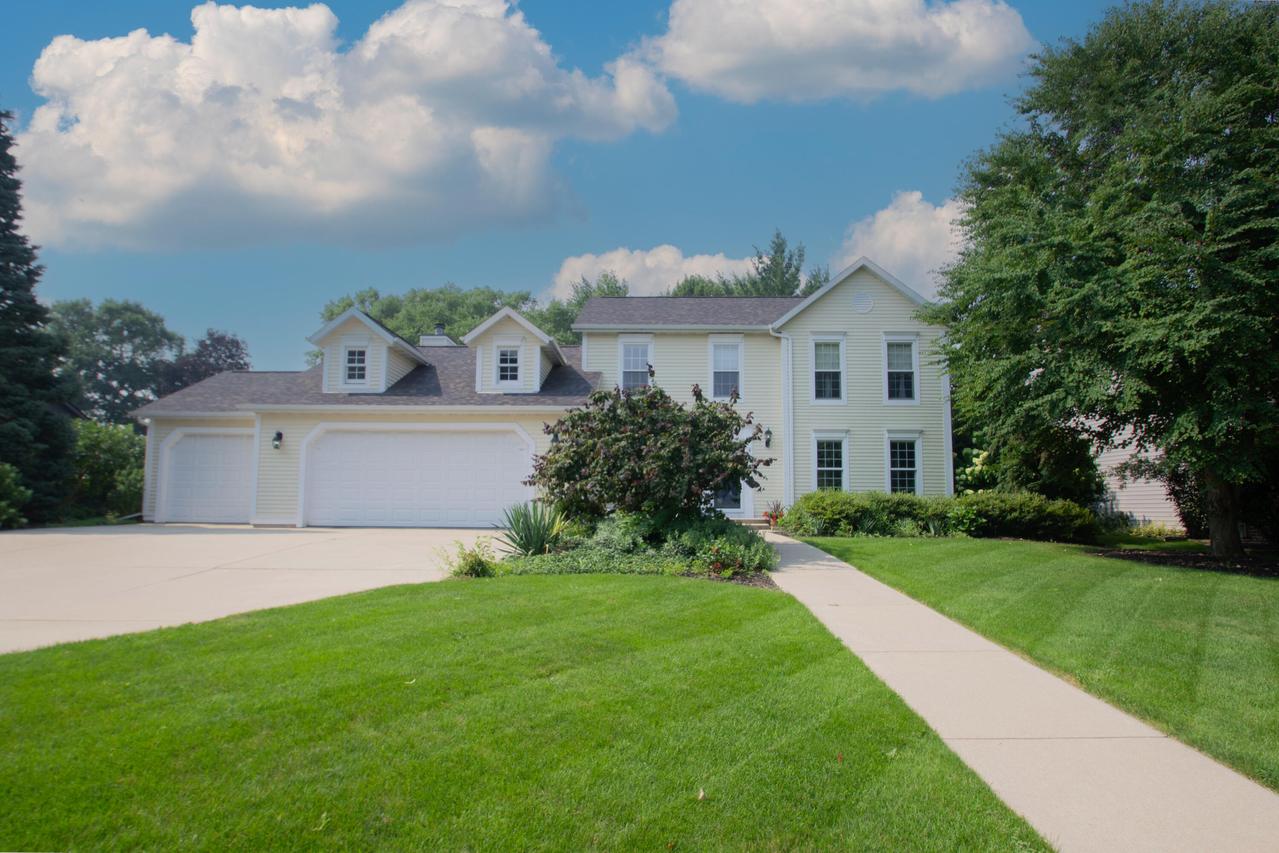 1404 Richards Ave, Watertown, WI 53094