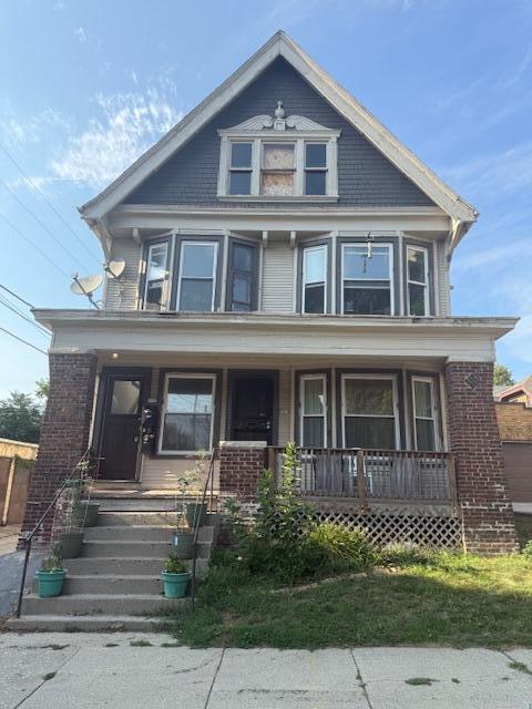 518 E Lloyd St #520, Milwaukee, WI 53212