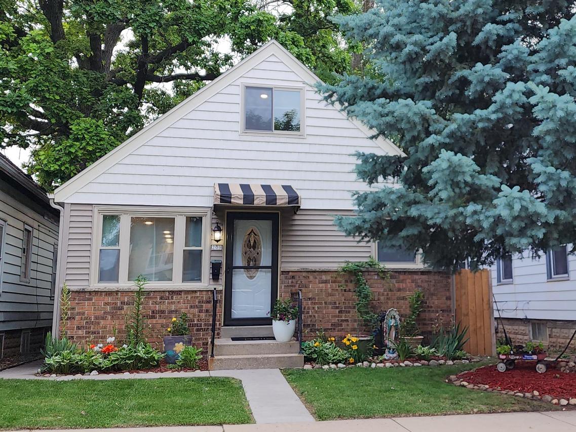 209 S 73rd St, Milwaukee, WI 53214