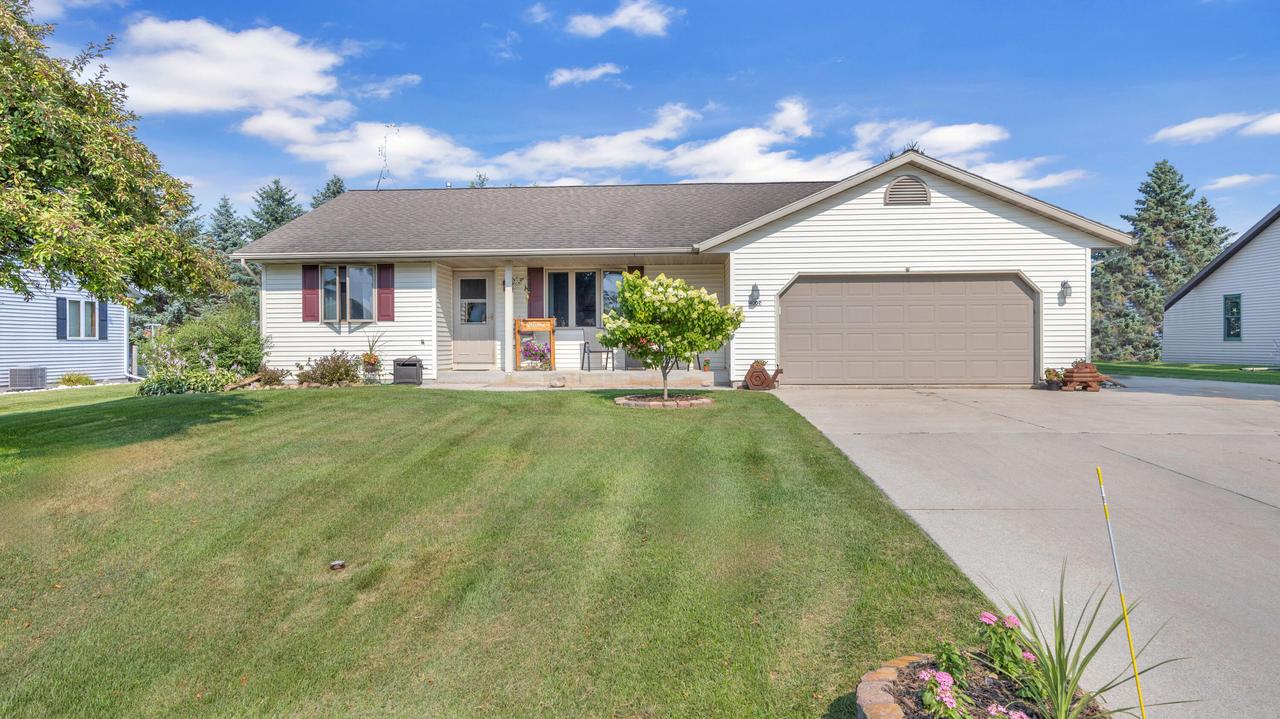 4007 N 52nd St, Sheboygan, WI 53083