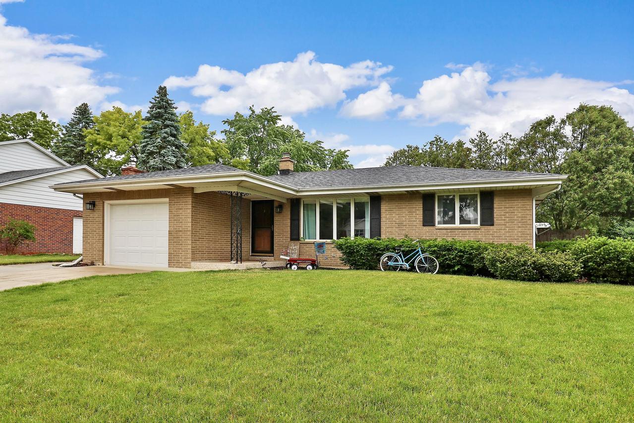 8837 34th Ave, Kenosha, WI 53142