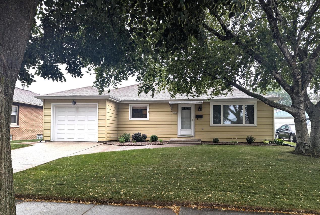 1844 N 22nd St, Sheboygan, WI 53081