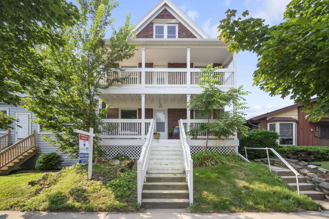 3947 E Squire Ave, Cudahy, WI 53110