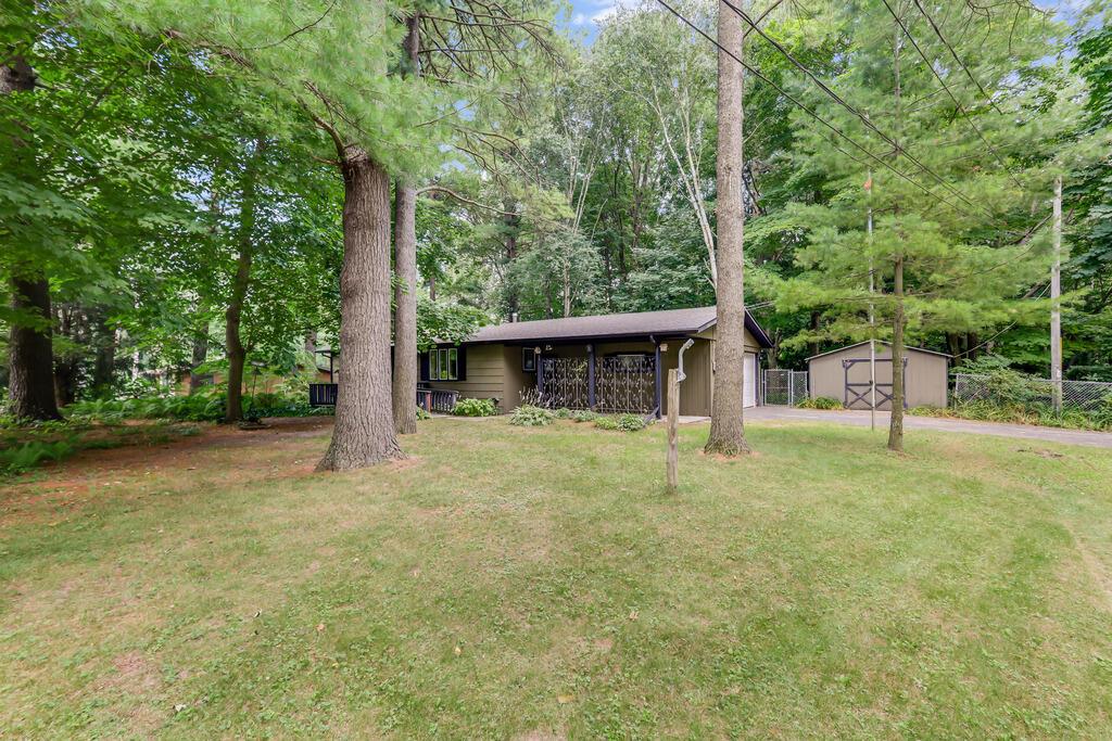 842 Hillside Ln, Mishicot, WI 54228