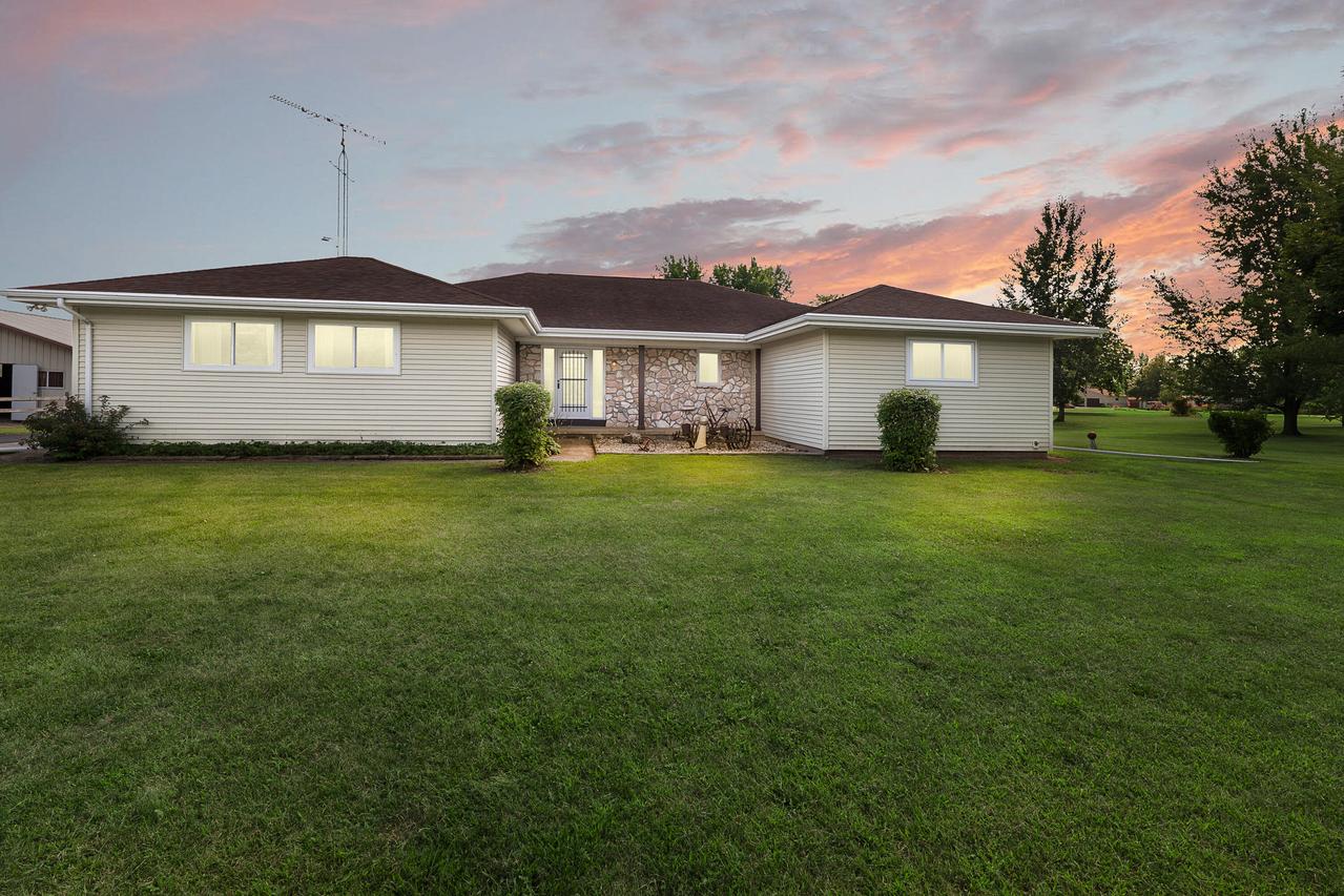 W6984 Fox Dr, Fond Du Lac, WI 54937