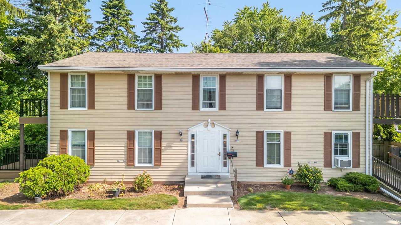 3914 Country Pl #D, Sheboygan, WI 53081