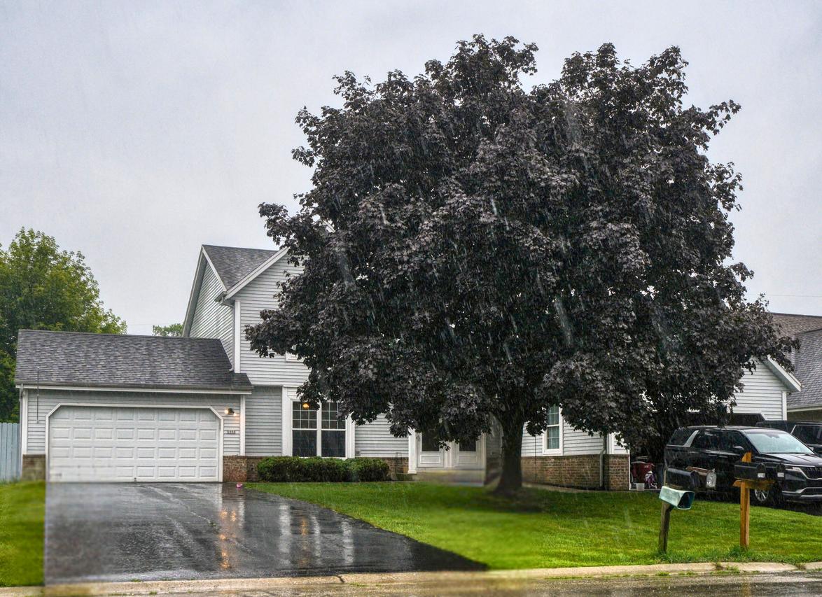 209 N 8th St, Waterford, WI 53185