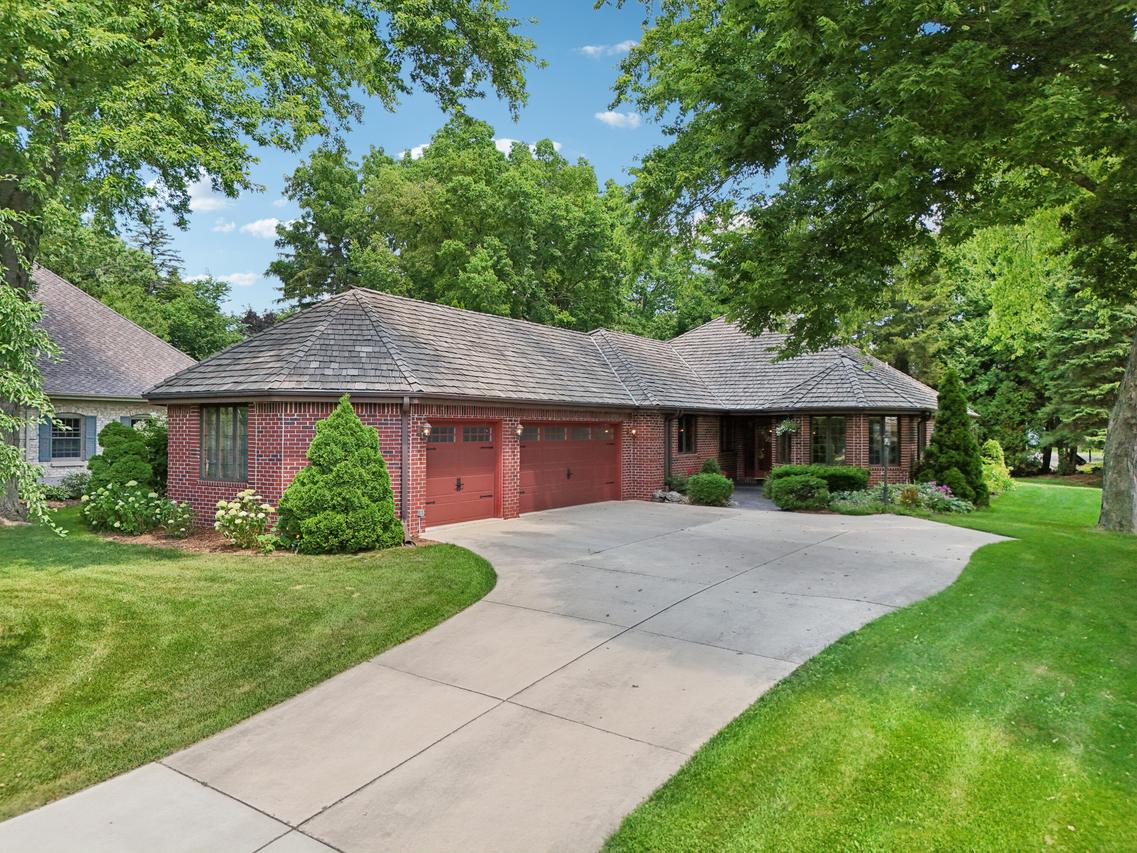 W131N8020 Country Club, Menomonee Falls, WI 53051