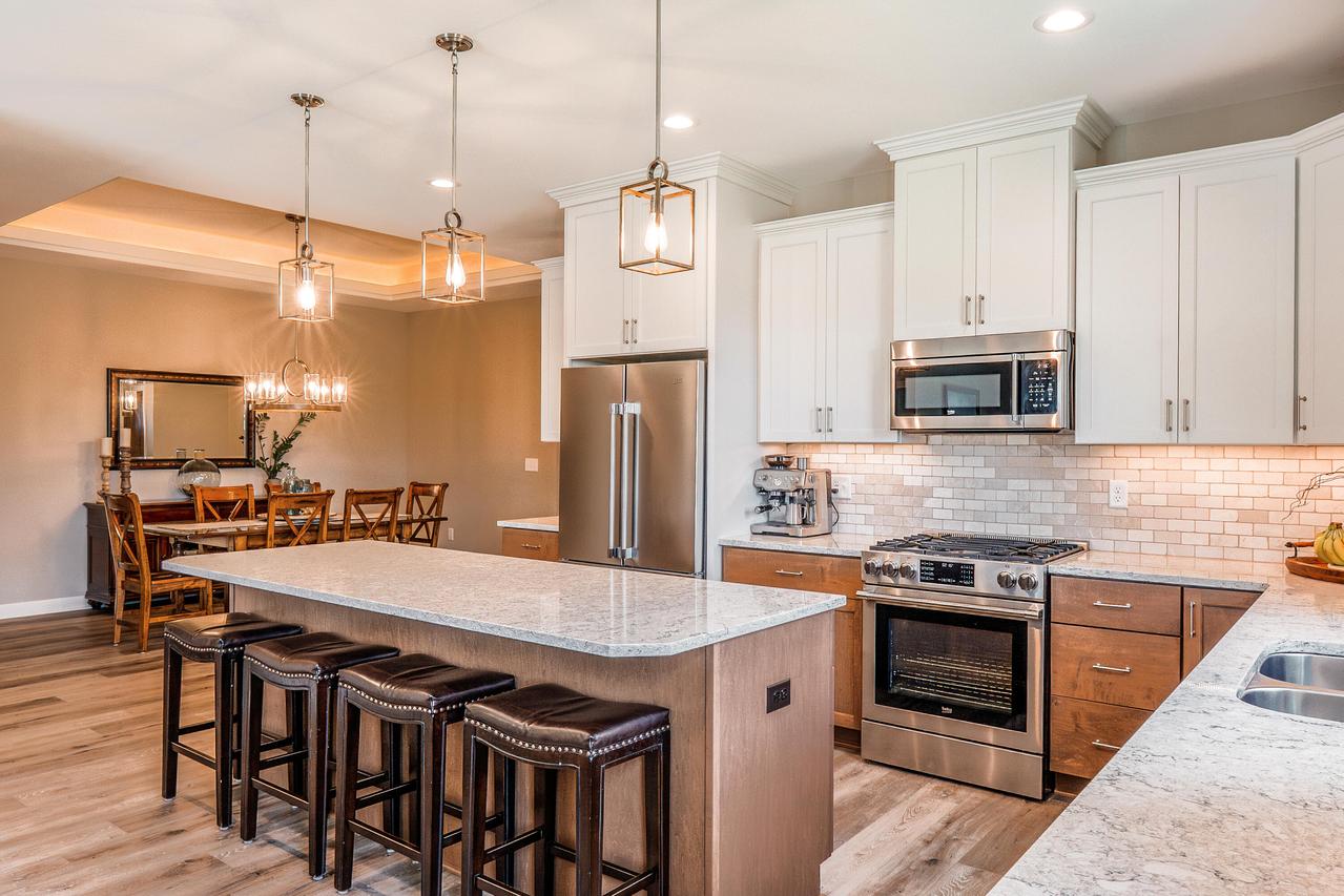 1588 Weston Ridge, Oconomowoc, WI 53066