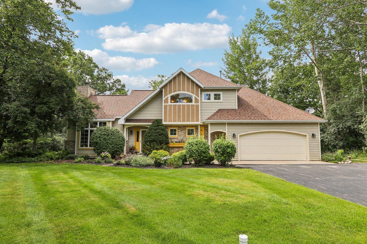 N67W32462 Wildwood Point, Merton, WI 53029