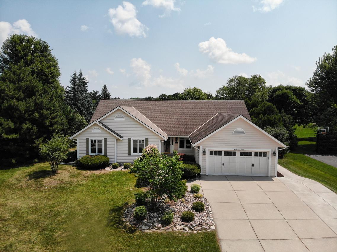 W151N7546 Wood View, Menomonee Falls, WI 53051