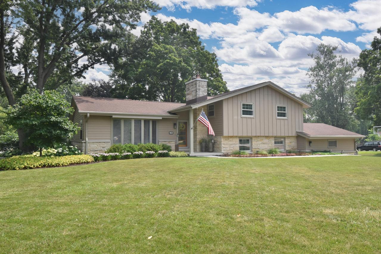 1940 Elm Ter., Brookfield, WI 53045