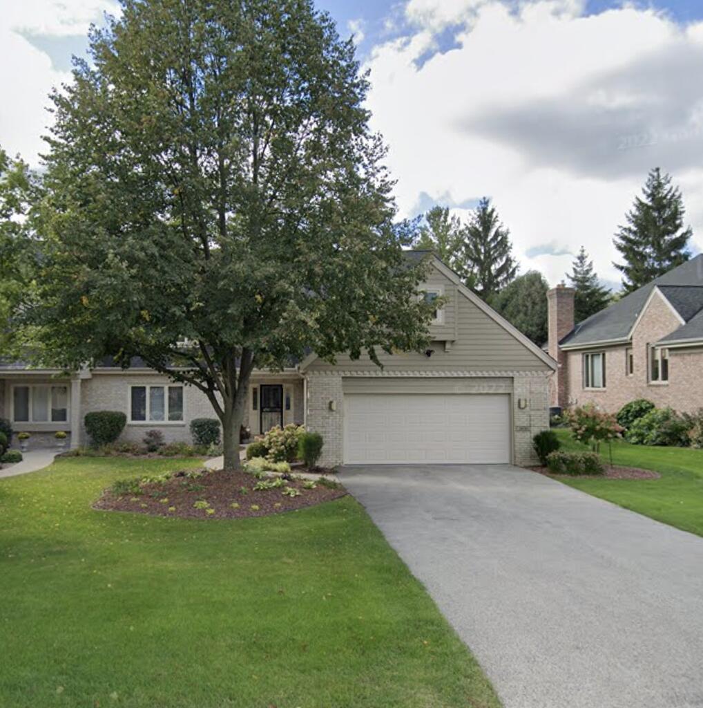2635 W Lake Park, Mequon, WI 53092