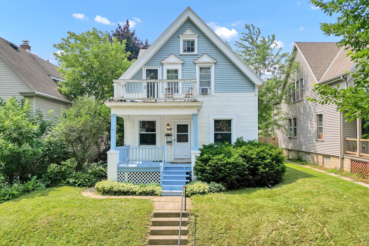 2947 N Newhall St, Milwaukee, WI 53211