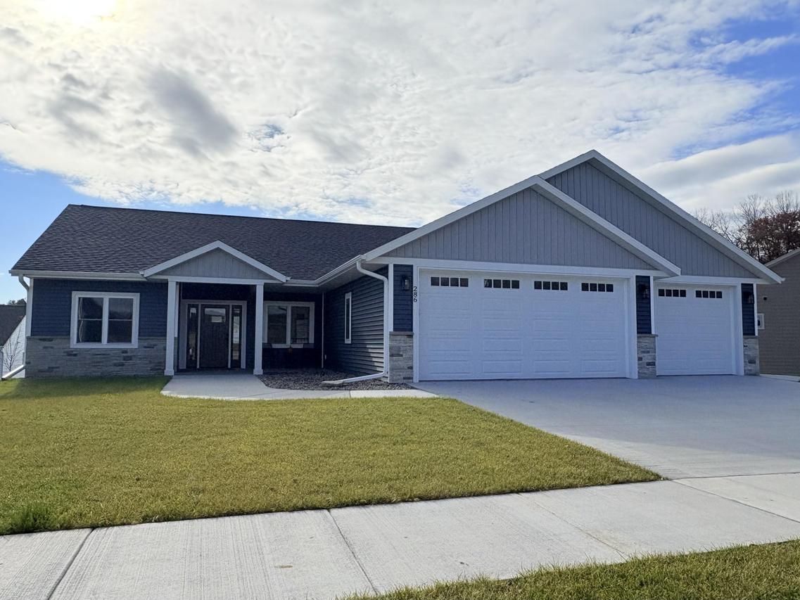 286 Weston Rd, Holmen, WI 54636