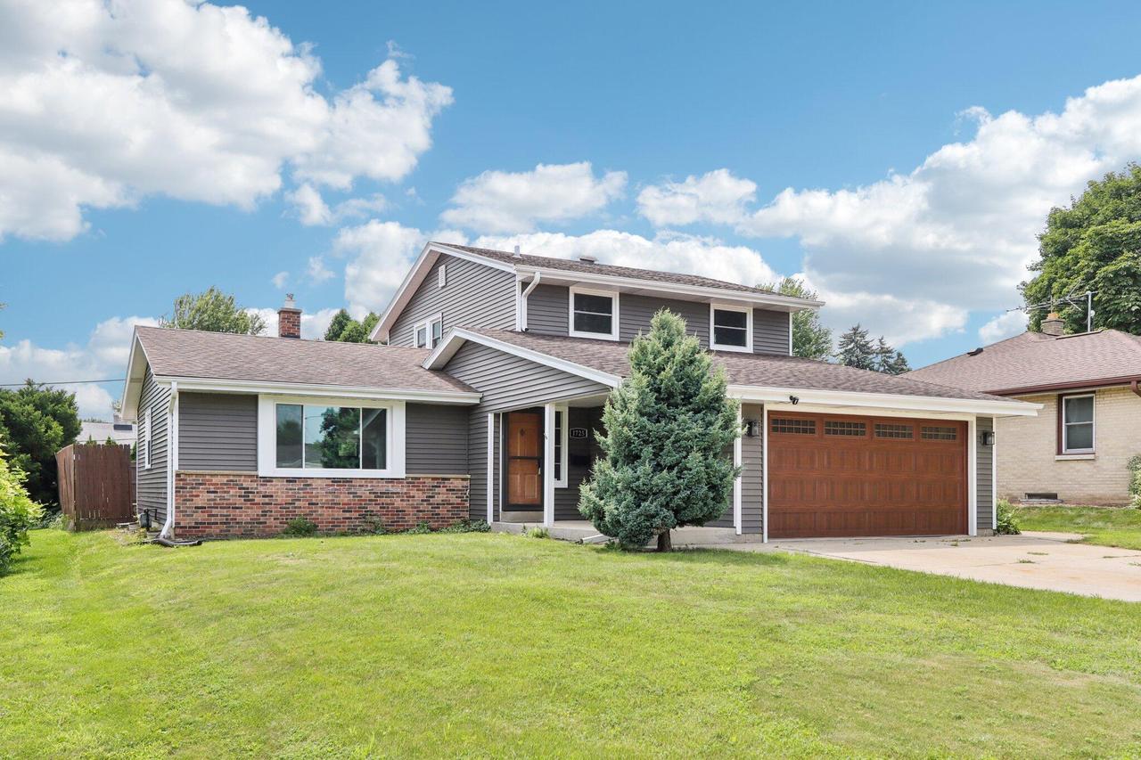 1725 Cedar St, South Milwaukee, WI 53172