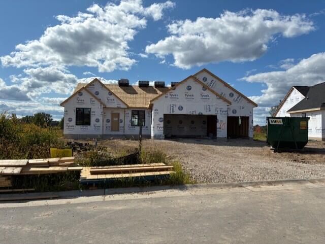 W251N2413 Valleyview Cir, Pewaukee, WI 53072