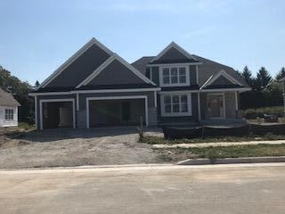 N48W21601 Martha Ln, Menomonee Falls, WI 53051