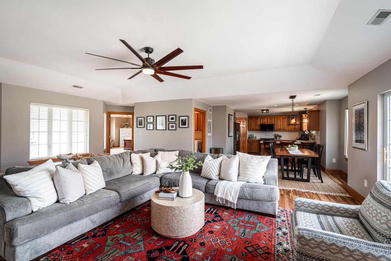 3300 Cedar Hollow #D, Waukesha, WI 53188