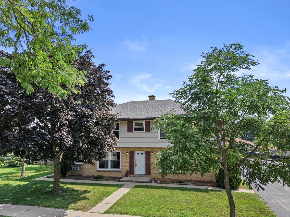 9101 W Morgan Ave, Milwaukee, WI 53228