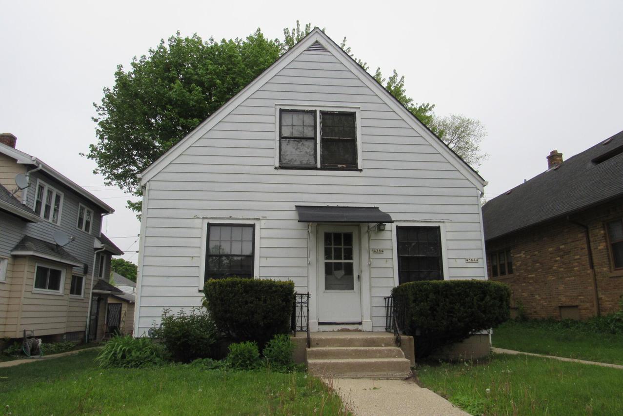4364 N 18th St, Milwaukee, WI 53209