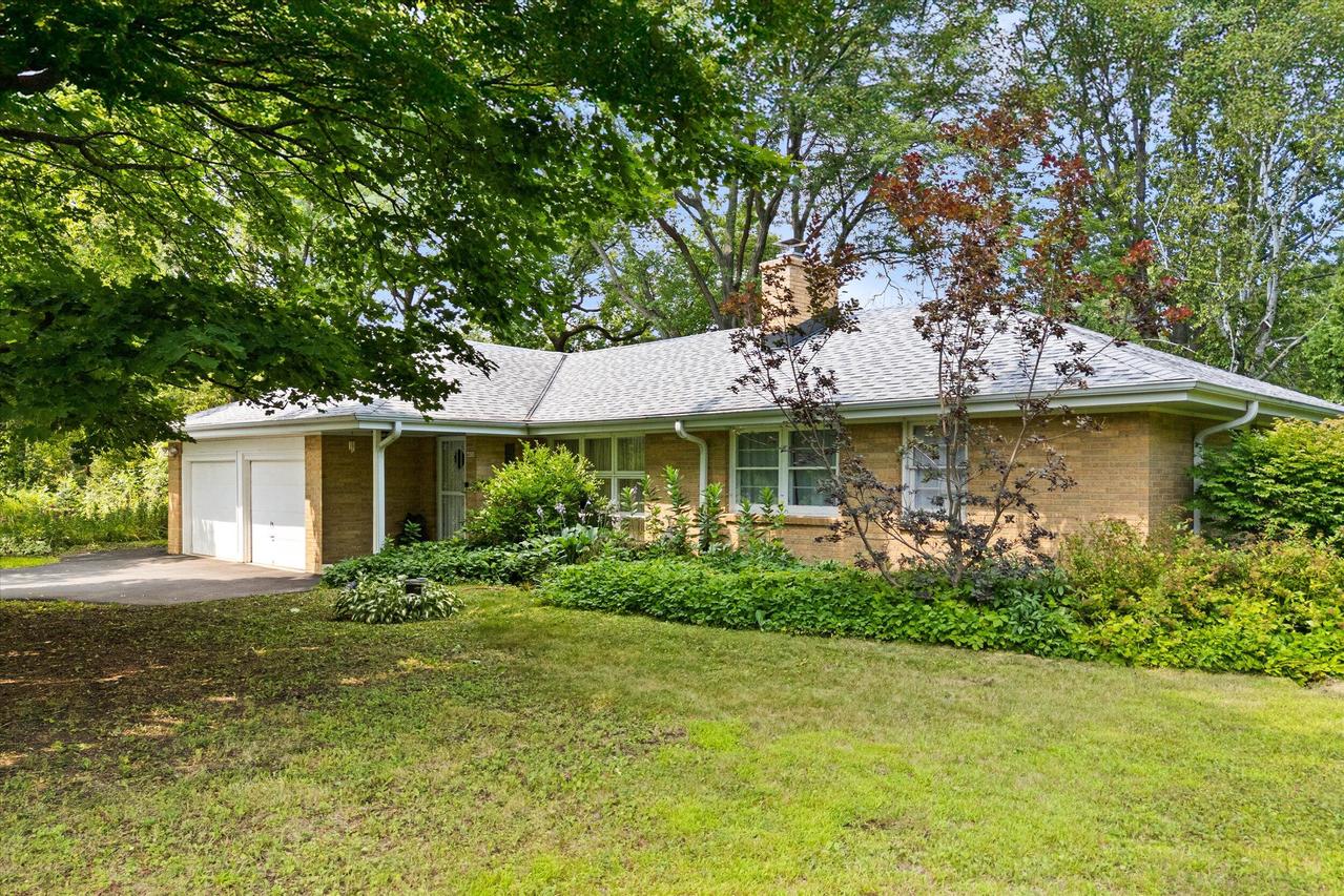 4830 W Westfield Rd, Mequon, WI 53092
