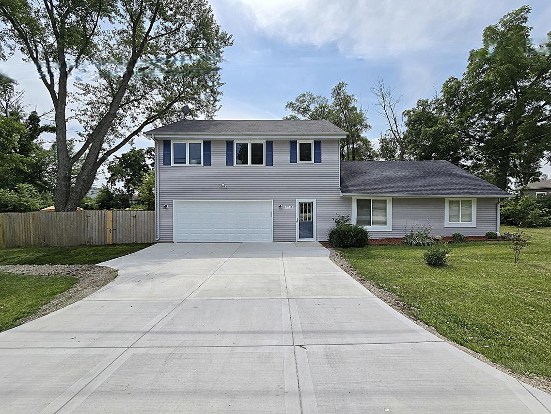 2811 W Acre Ave, Franklin, WI 53132