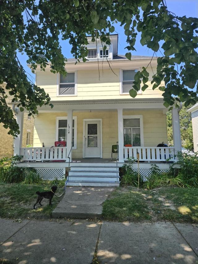 1914 Lasalle St, Racine, WI 53402