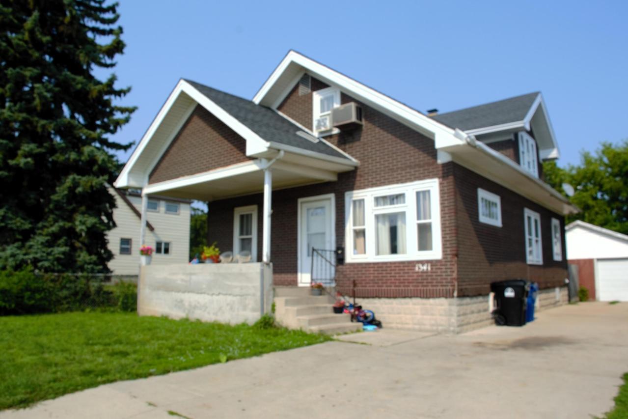 1341 Ohio St, Racine, WI 53405