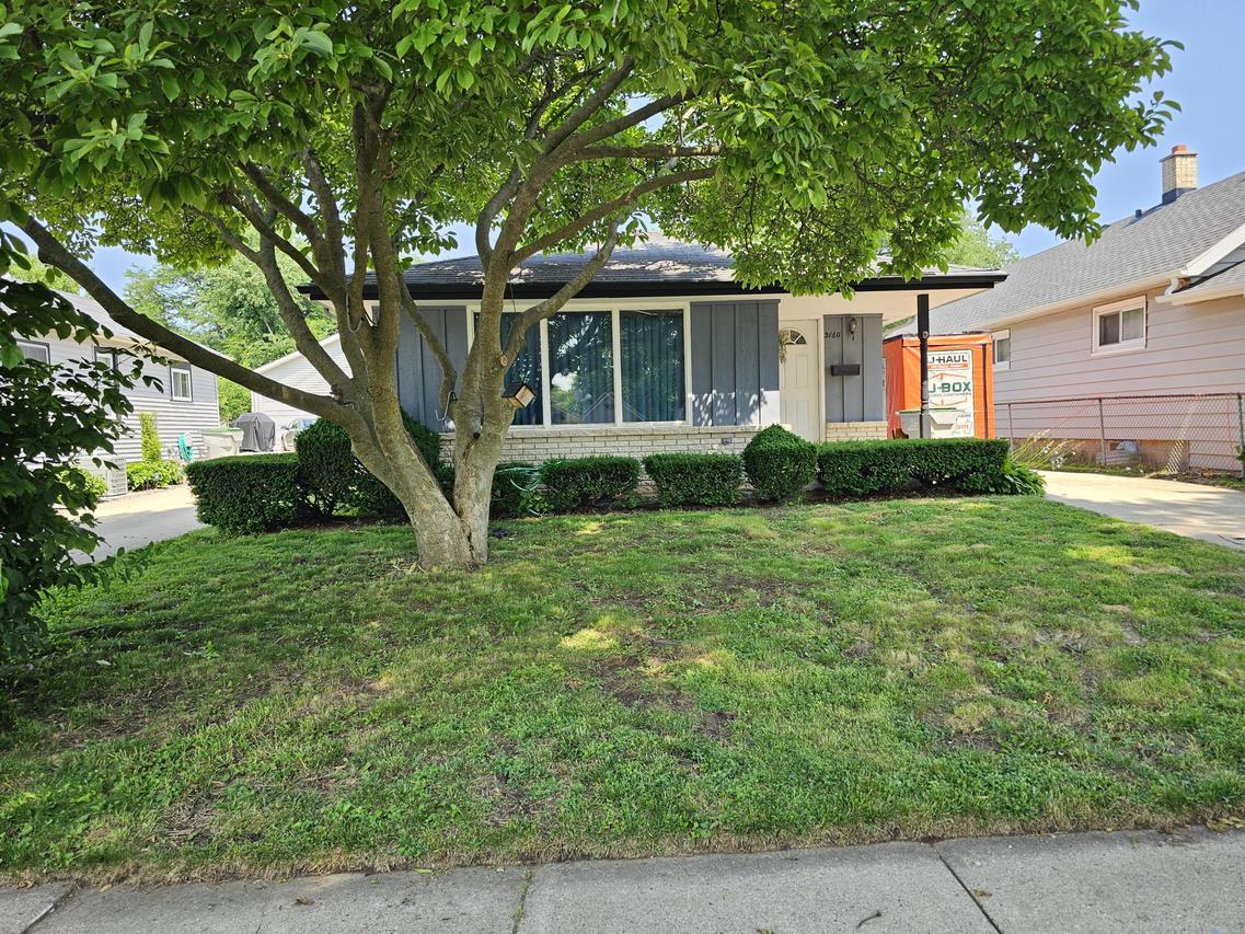 3160 S 95th St, Milwaukee, WI 53227