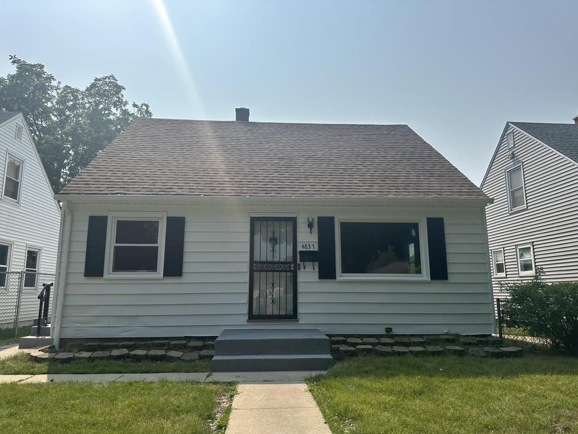 4837 N 90th St, Milwaukee, WI 53225
