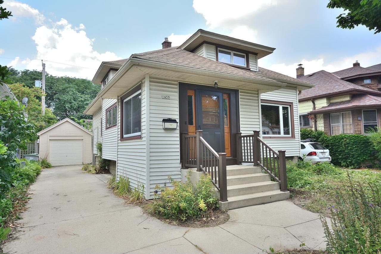 1459 N 50th Pl, Milwaukee, WI 53208
