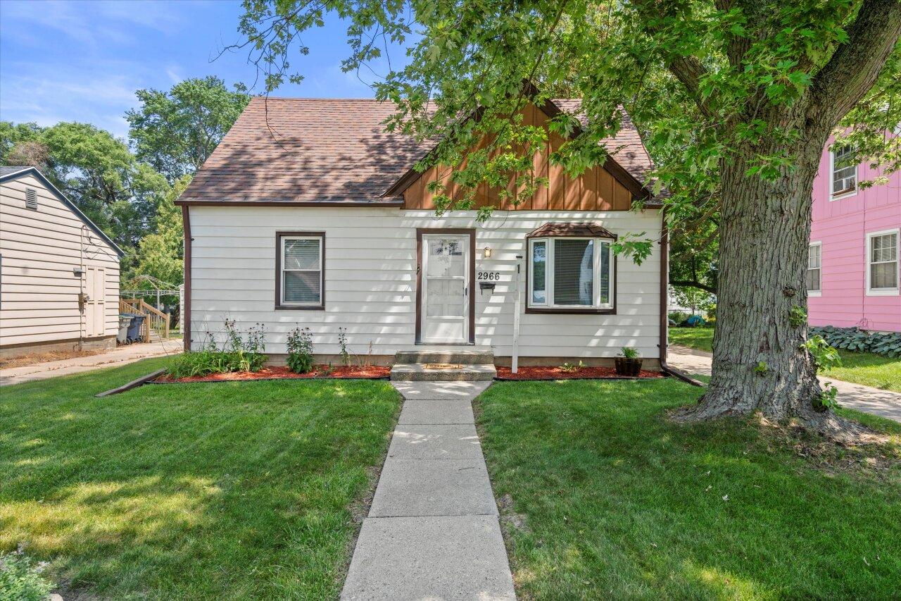 2966 S 55th St, Milwaukee, WI 53219